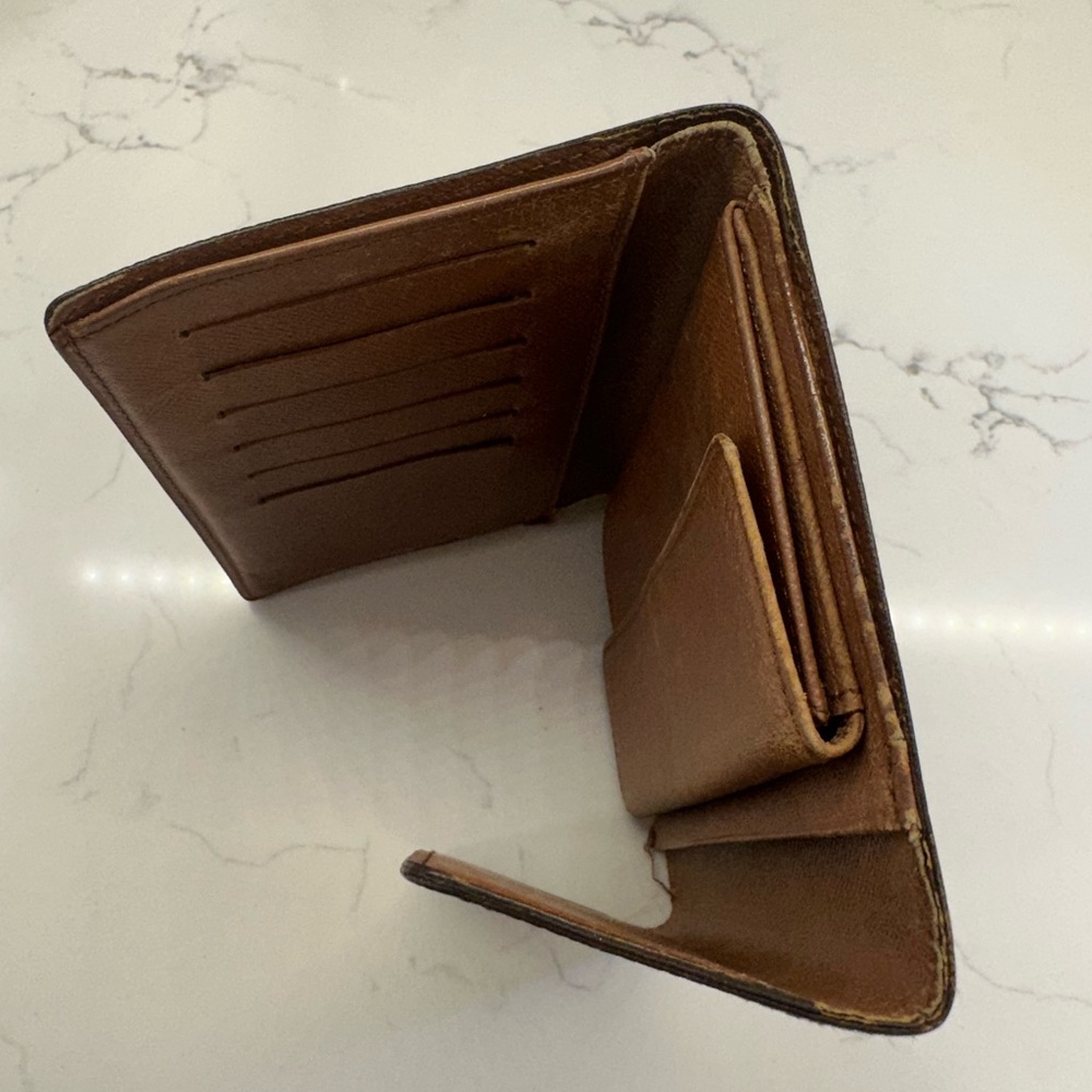 Louis Vuitton Brown and Gold Monogram Clutch - Picture 9 of 14